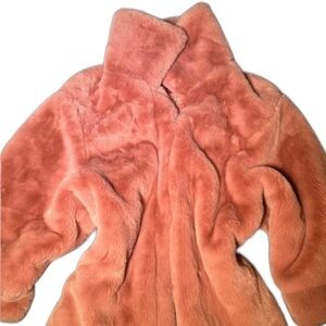 Bardot Women's PIA Faux Fur Bomber Size Small 

Soft
Faux Fur
Oversized